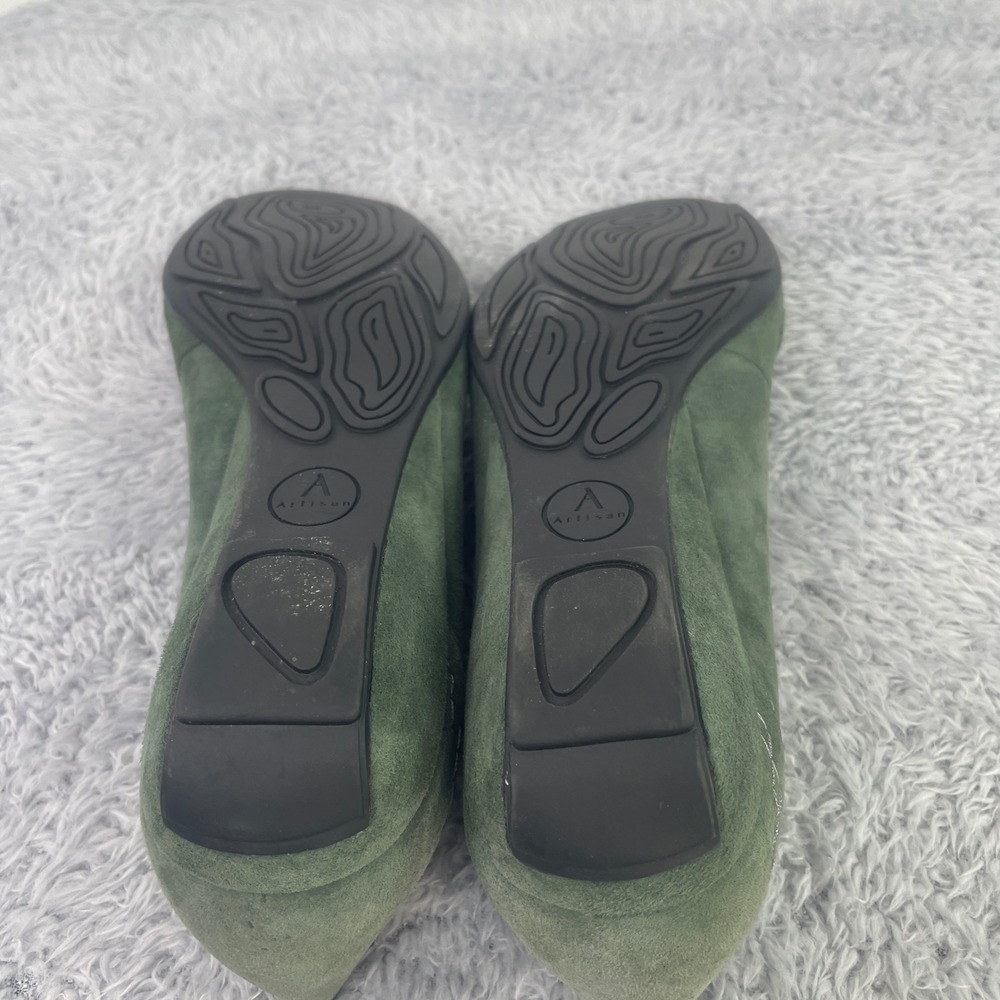 Clarks Artisan Loafers Womens 8M Green Suede Embroidered Slip On Flats - Picture 7 of 8